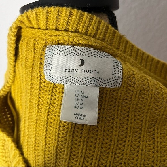 Ruby Moon Anthropologie Womens Mustard Knit Long Sleeve V-Neck Sweater sz M - Picture 4 of 7